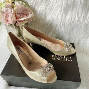 🆕Badgley Mischka Embellished Peep Toe Heel Pump